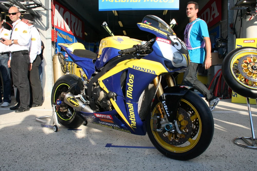 Motos et Equipes