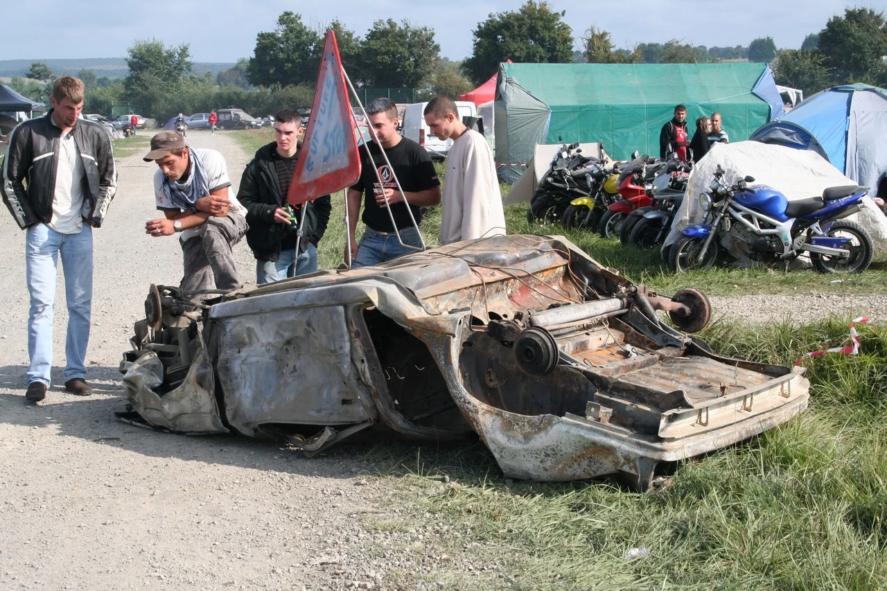 Le camp des fous