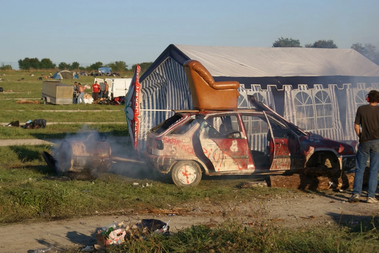 Le camp des fous
