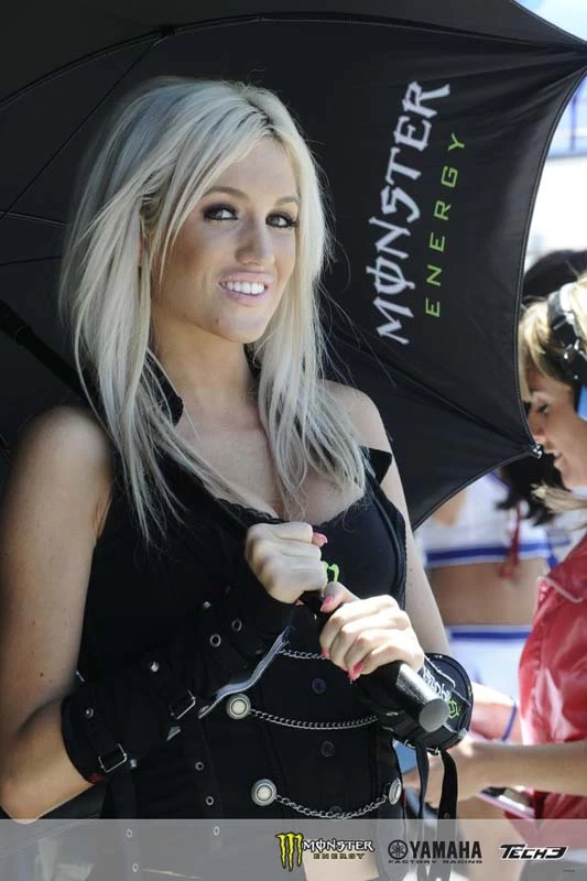MotoGP 2009 Laguna Seca girls