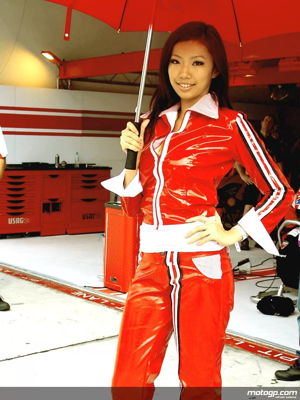 MotoGP 2009 Sepang girls