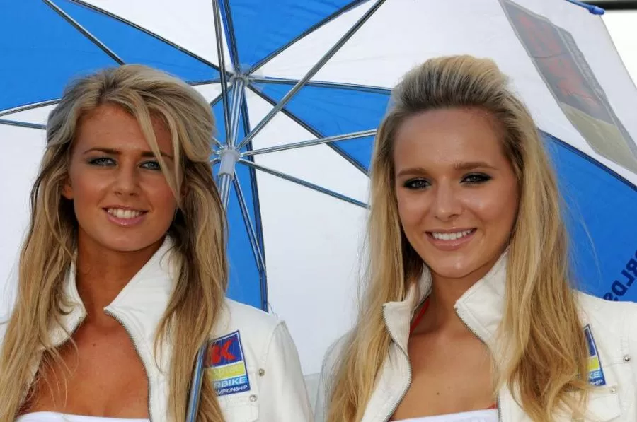 Superbike 2009 Donington girls