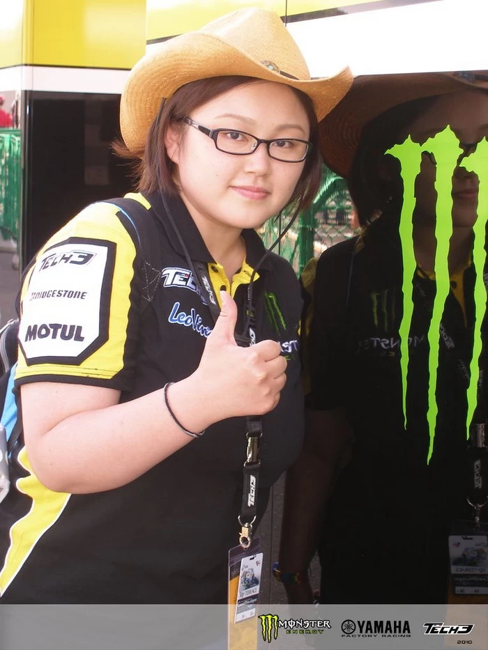 MotoGP 2010 Motegi girls