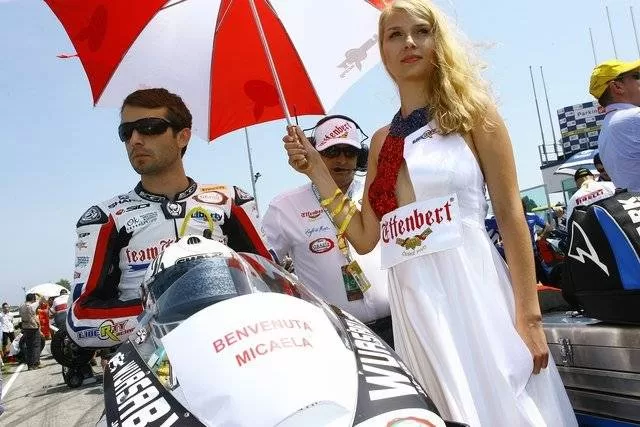 Superbike 2011 Misano girls