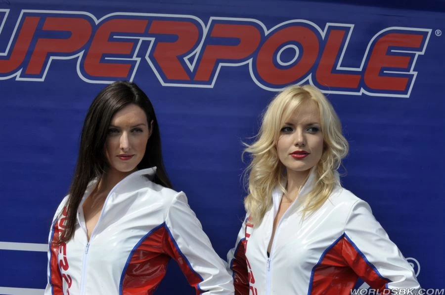 Superbike 2011 Philip Island girls