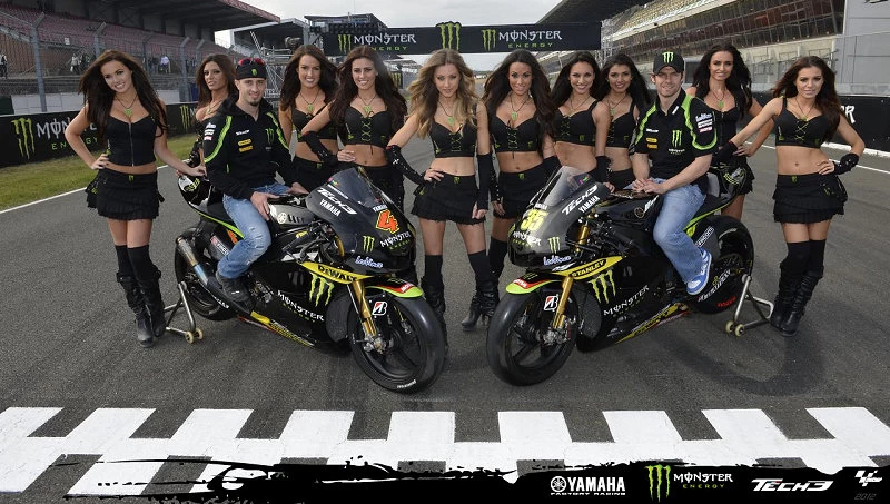 MotoGP 2012 Le Mans girls