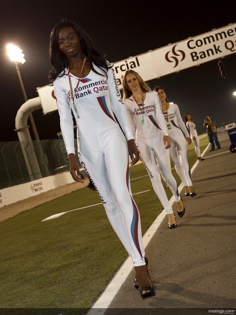 MotoGP 2012 Losail girls