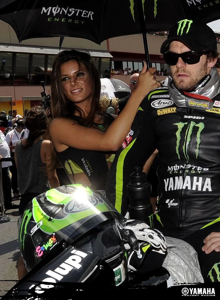 MotoGP 2012 Mugello girls