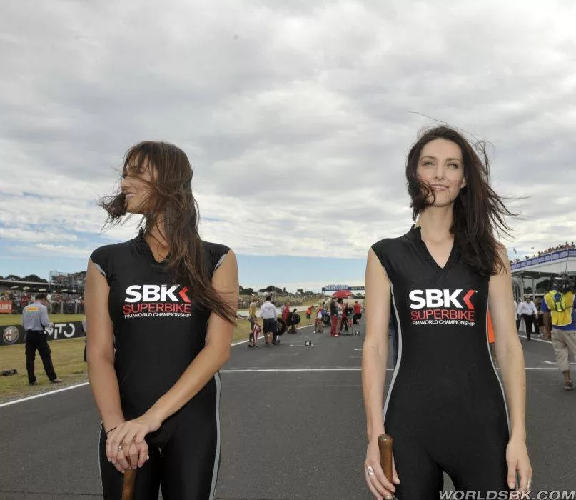 Superbike 2012 Philip Island girls