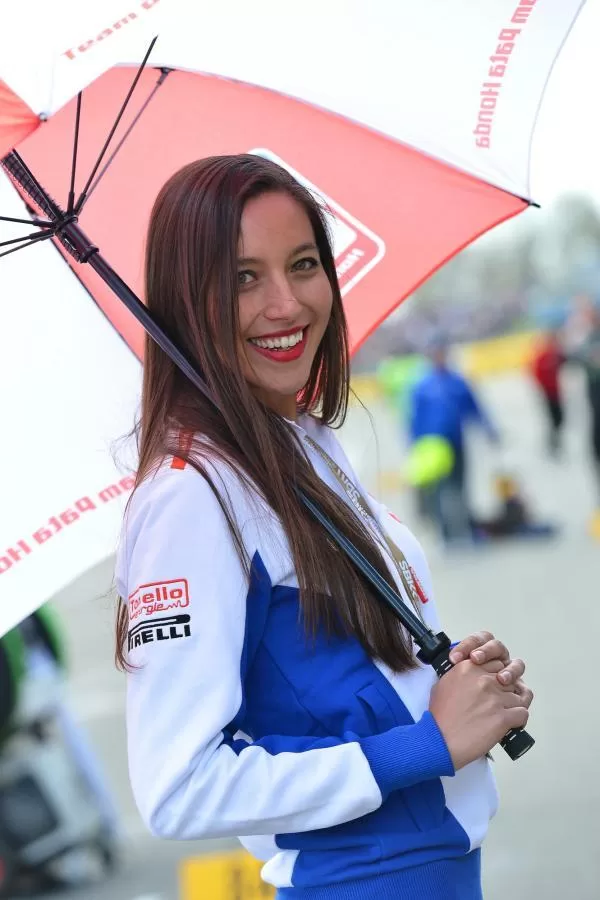 Galerie photos des grid girls du Superbike - Manche Assen 2013