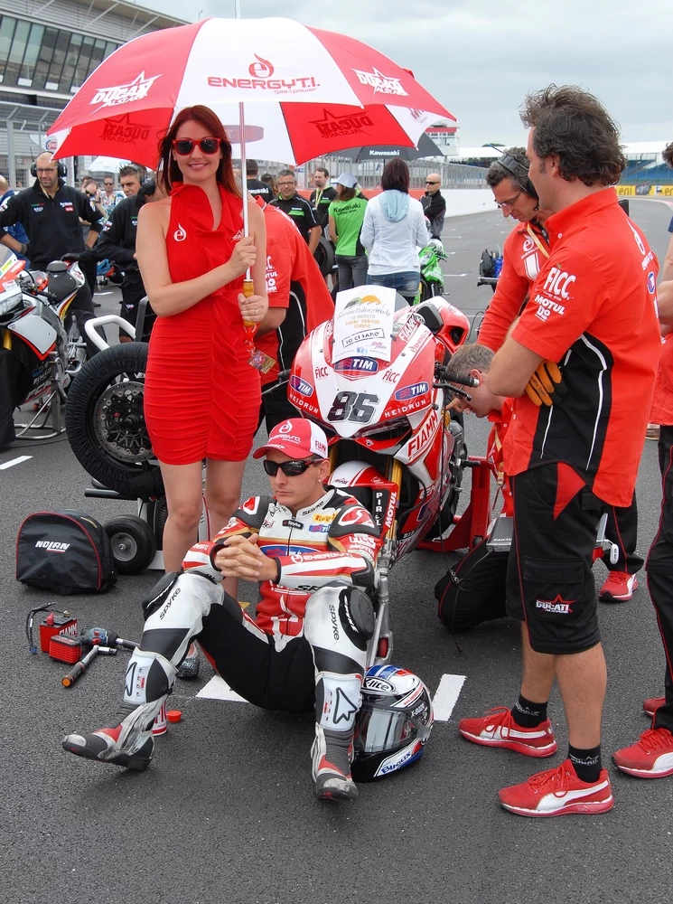 Superbike 2013 Silverstone girls