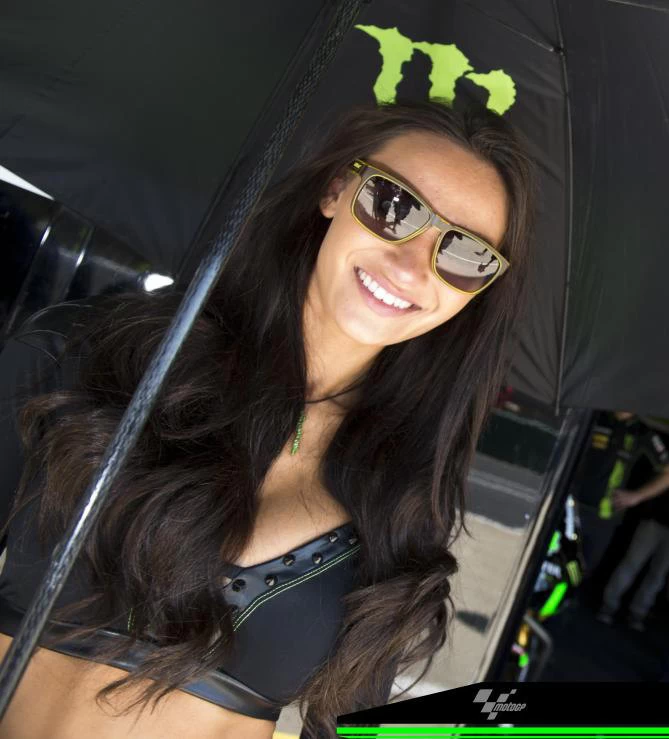 Galerie photos des grid girls du MotoGP - Manche France / Le Mans 2014