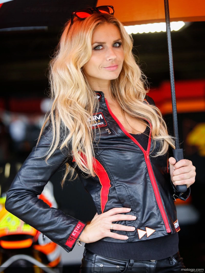 Galerie photos des grid girls du MotoGP - Manche de Grande-Bretagne - Silverstone 2014