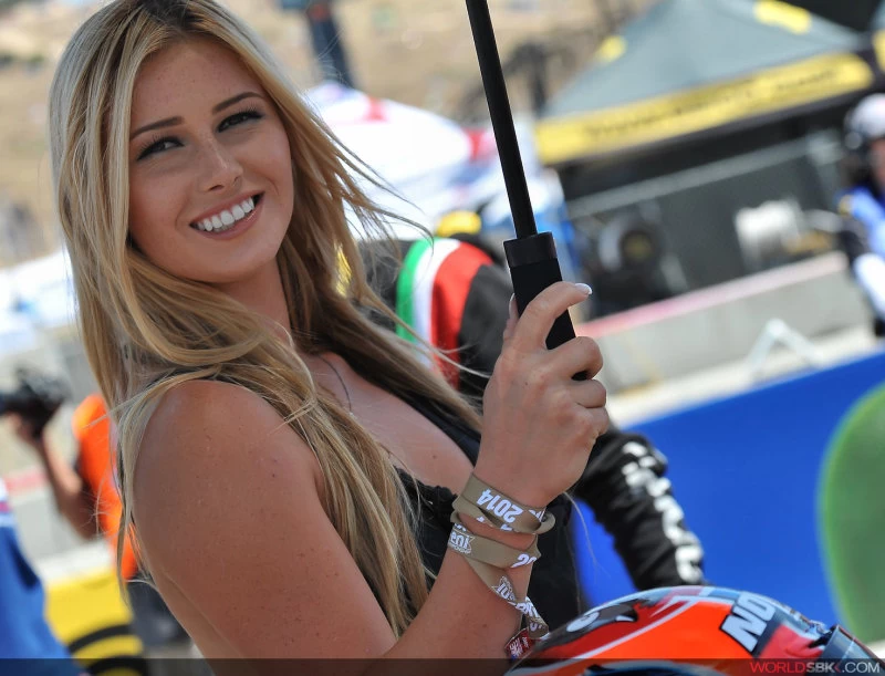 Galerie photos des grid girls du Superbike - Manche Laguna Seca 2014