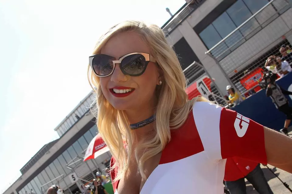 Galerie photos des grid girls du MotoGP - Manche espagnole Aragon 2015
