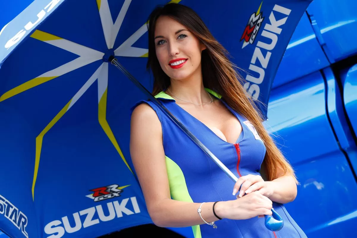 Galerie photos des grid girls du MotoGP - Manche Assen 2015