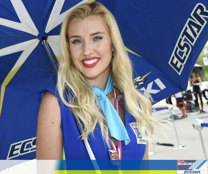 Galerie photos des grid girls du MotoGP - Manche de la République Tchèque 2015