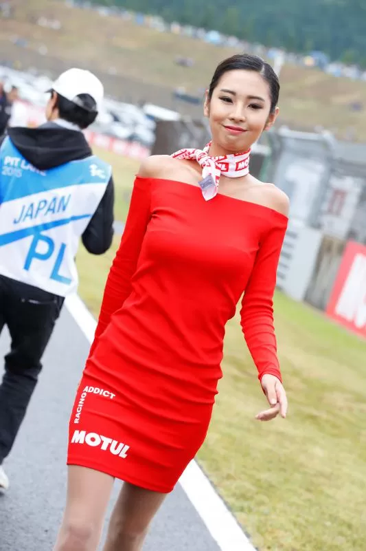 Galerie photos des grid girls du MotoGP - Manche japonaise au Motegi 2015