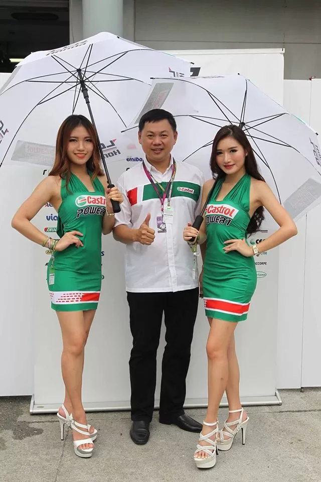 Galerie photos des grid girls du MotoGP - Manche Sepang 2015