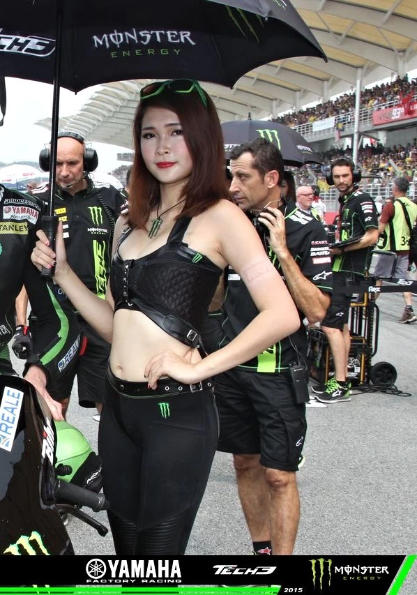 Galerie photos des grid girls du MotoGP - Manche Sepang 2015
