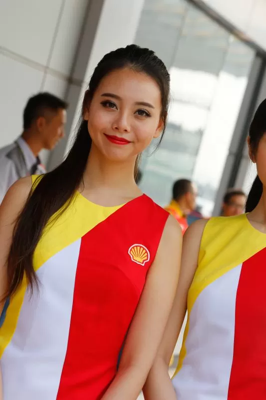Galerie photos des grid girls du MotoGP - Manche Sepang 2015