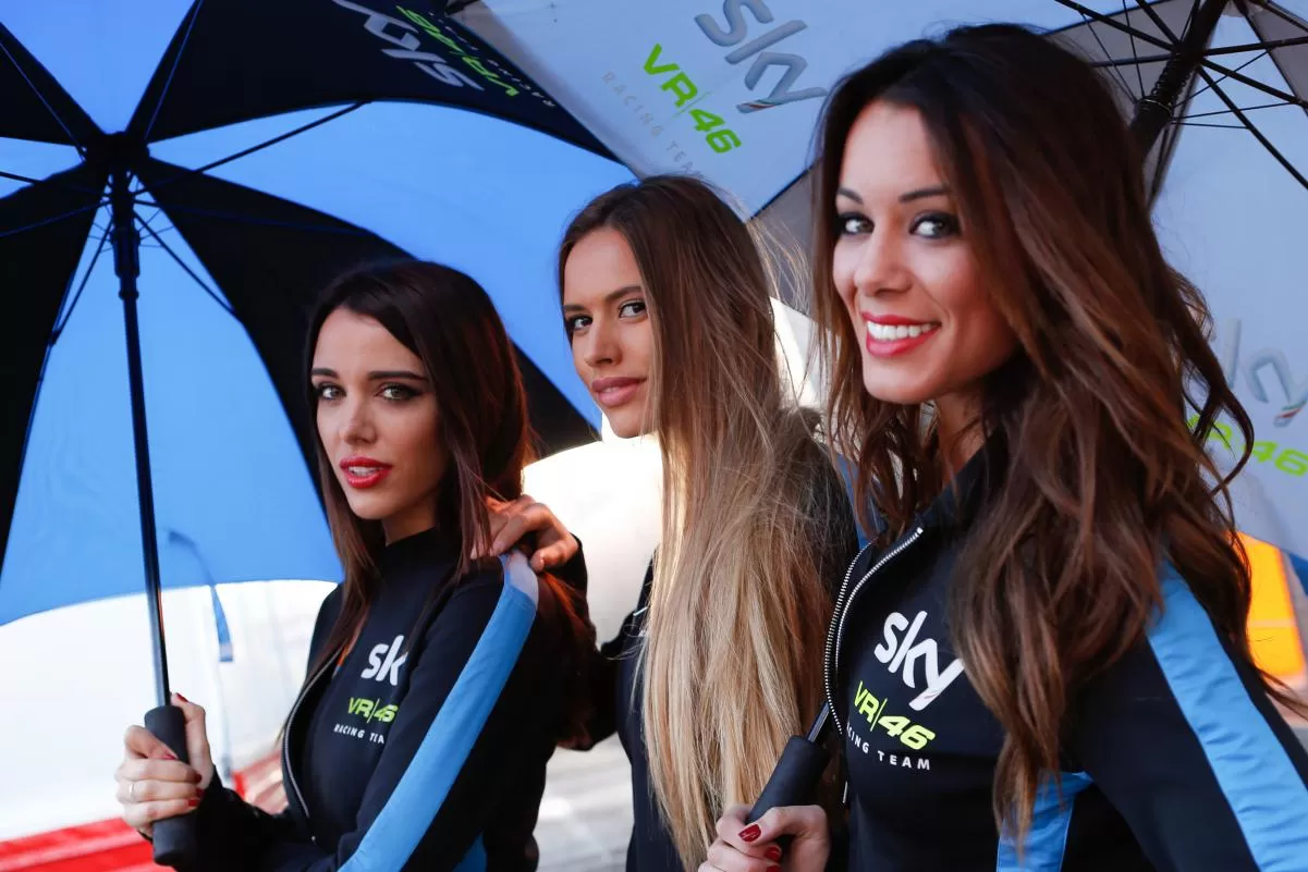 Galerie photos des grid girls du MotoGP - Manche Valence 2015