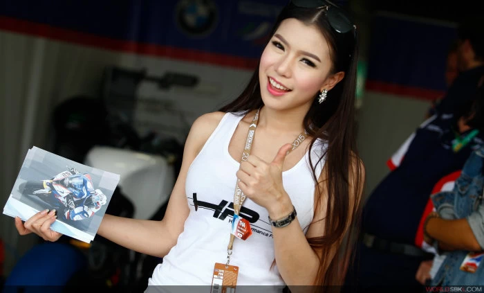 Galerie photos des grid girls du Superbike - Manche Thailande 2015