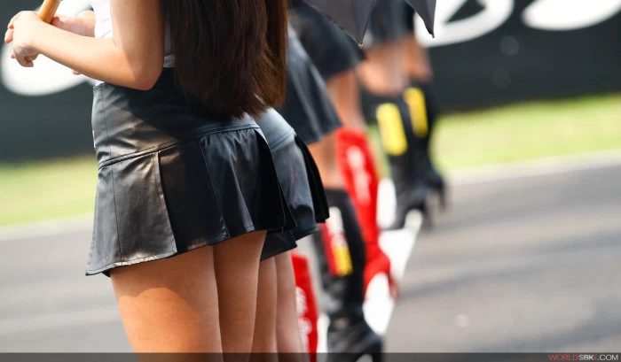 Galerie photos des grid girls du Superbike - Manche Thailande 2015