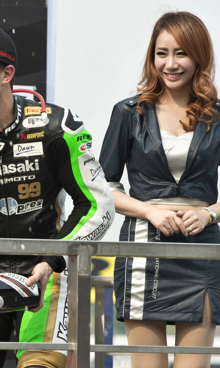 Galerie photos des grid girls du Superbike - Manche Thailande 2015