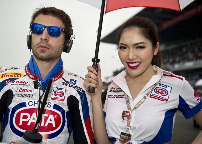 Galerie photos des grid girls du Superbike - Manche Thailande 2015