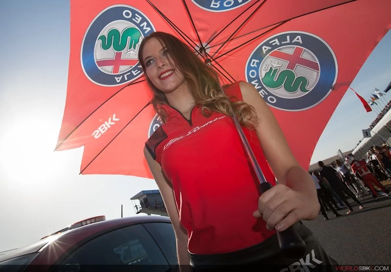 Galerie photos des grid girls du Superbike - Manche Jerez 2015