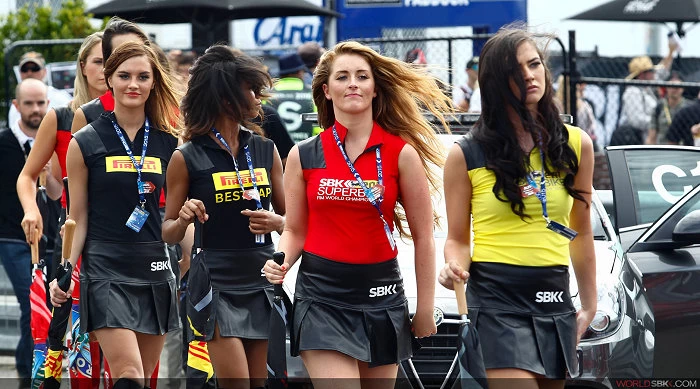 Galerie photos des grid girls du Superbike - Manche Phillip Island 2015