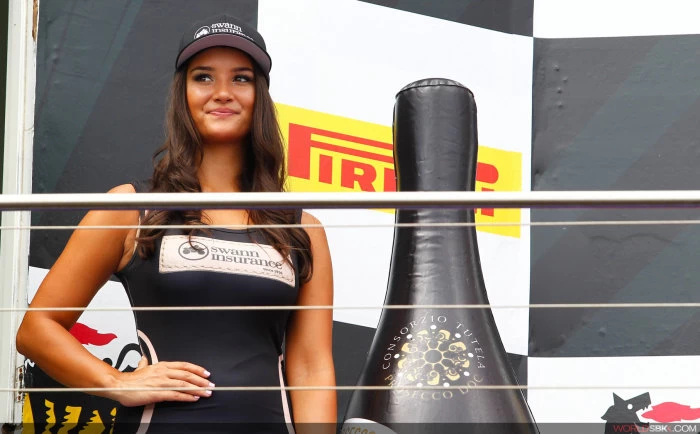 Galerie photos des grid girls du Superbike - Manche Phillip Island 2015
