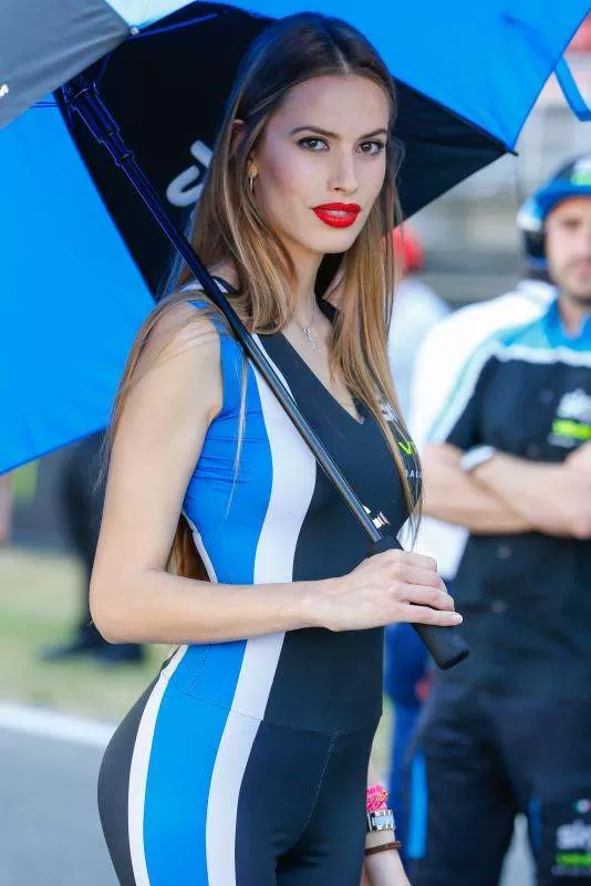 Galerie photos des grid girls du MotoGP - Manche Catalogne 2016