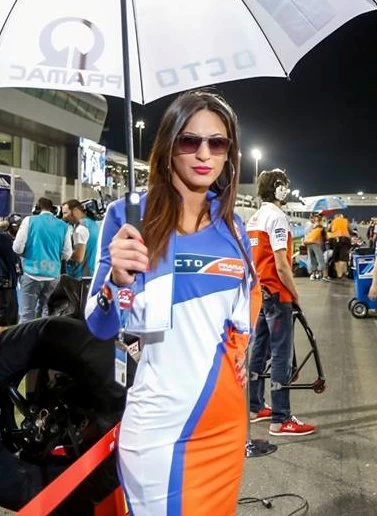 Galerie photos des grid girls du MotoGP - Manche Losail 2016