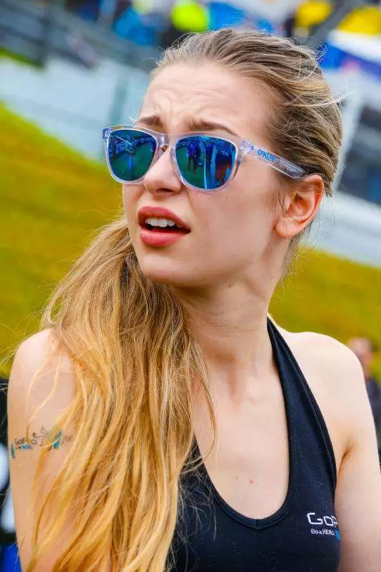 Galerie photos des grid girls du MotoGP - Manche Sachsenring 2016