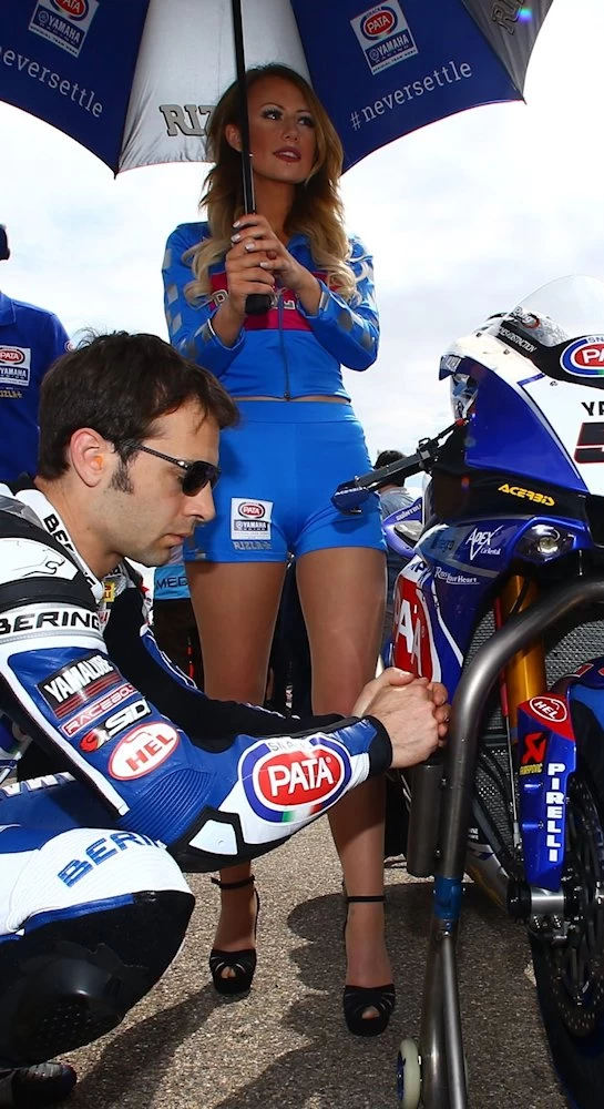Galerie photos des grid girls du Superbike - Manche Aragon 2016