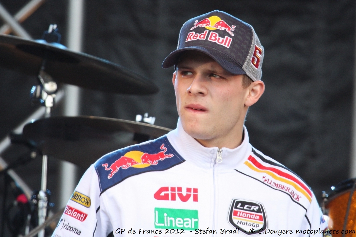 Paddock Pilotes et Girls | image 6