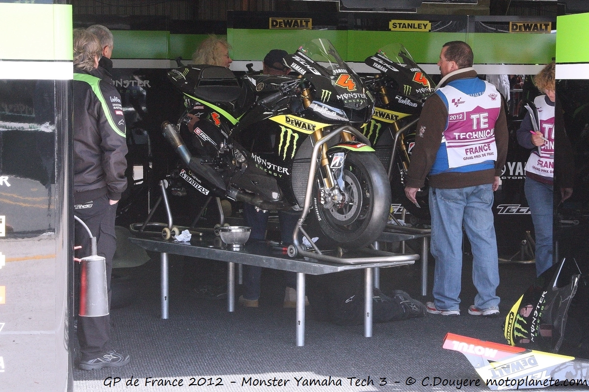 Paddock Pilotes et Girls | image 4