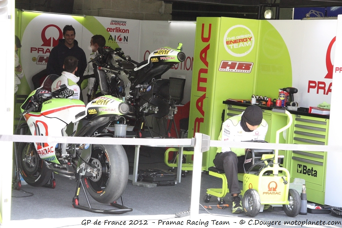 Paddock Pilotes et Girls | image 26