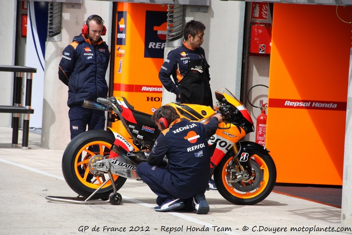 Paddock Pilotes et Girls | image 52