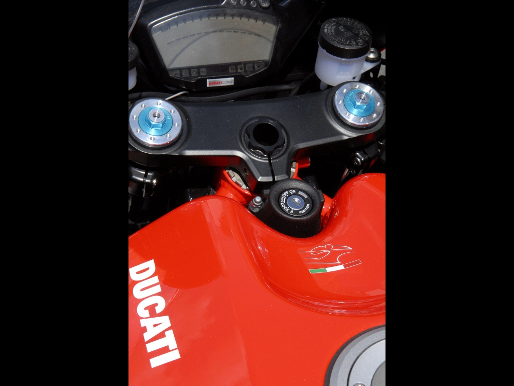 DESMOCEDICI 1000 RR | image 42