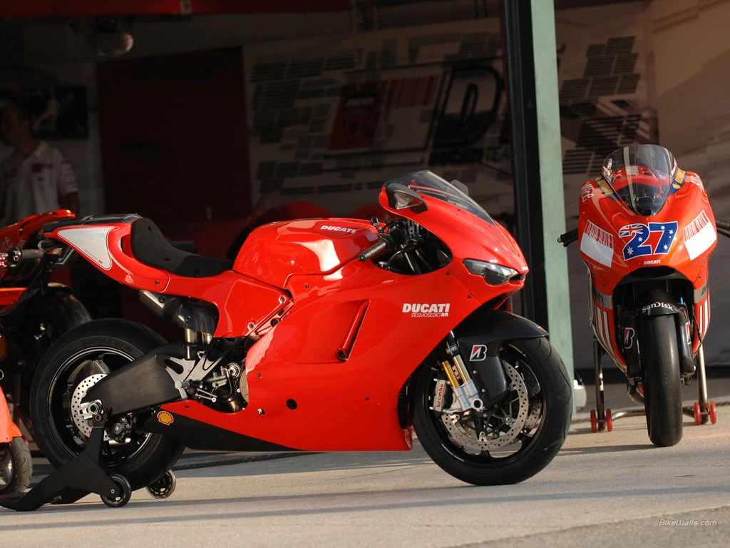 DESMOCEDICI 1000 RR | image 30