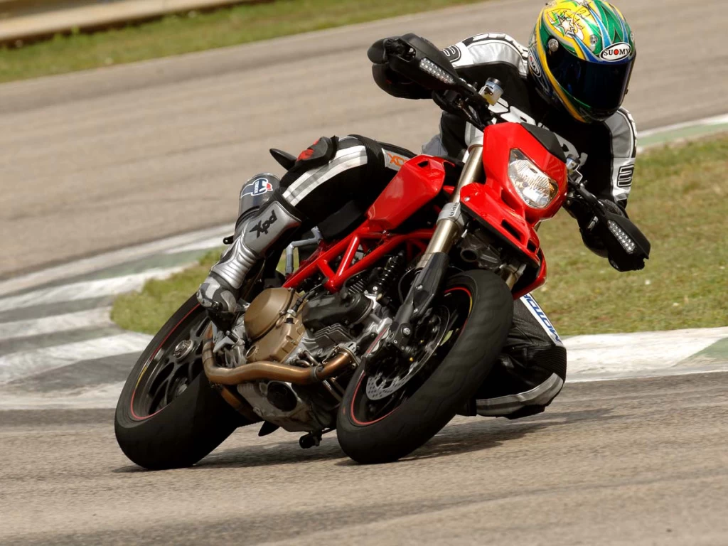 1100 Hypermotard | image 2