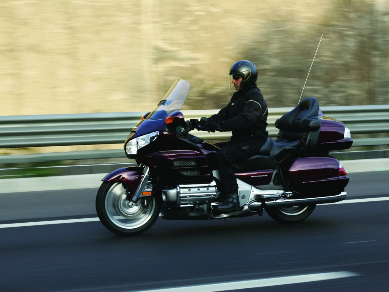 GOLDWING | image 77