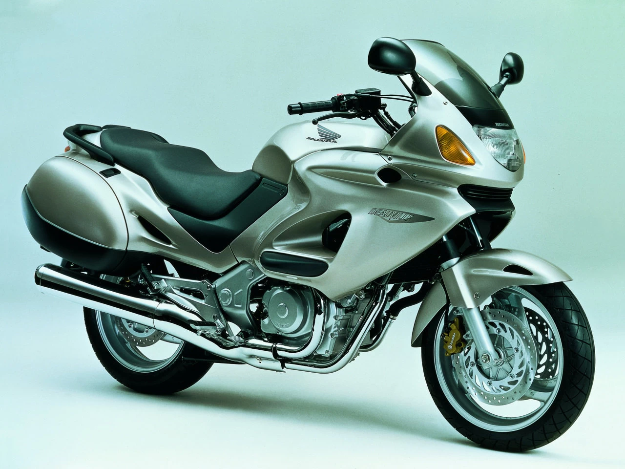 NTV 650 Deauville | image 13