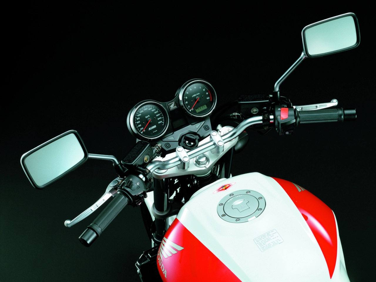 CB 1300 | image 36