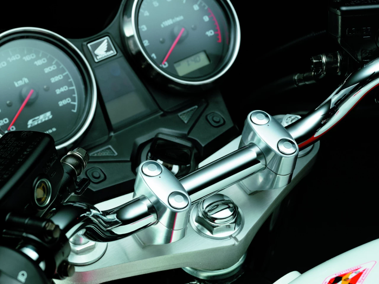 CB 1300 | image 34