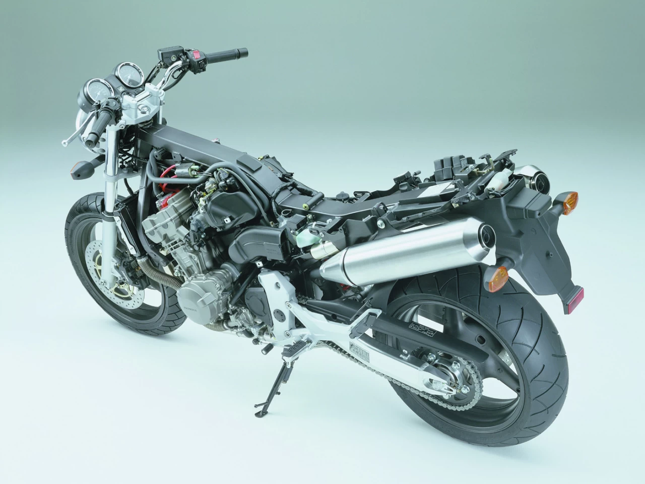 Hornet 900 | image 13