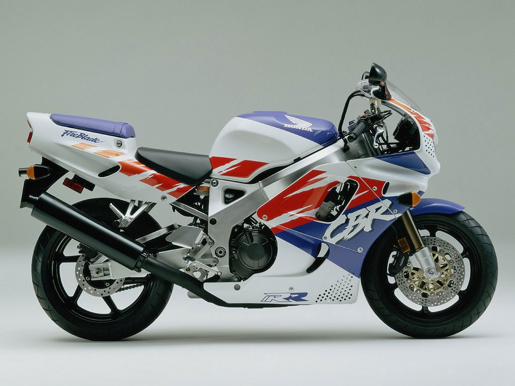 https://www.motoplanete.com/galerie/Galerie_de_fonds_d_ecran/HONDA/SPORTIVES/CBR_900_RR_1992-1993//CBR-900-RR-1992_1024_x_768_2.jpg